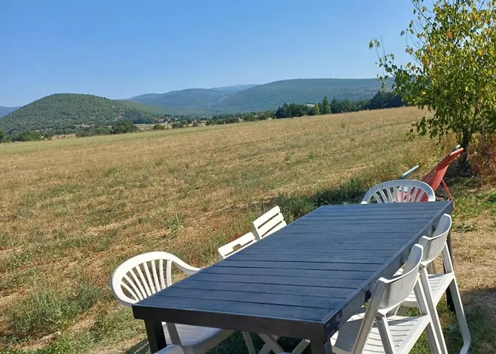 Gite Les Granges Dans Ferme Provencale. 14 Pers