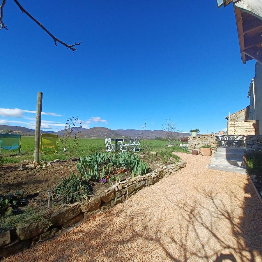Les Granges Dans Ferme Provencale. 14 Pers Holiday home